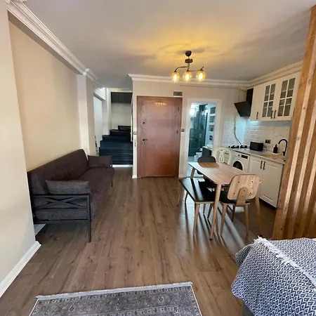 Golden Arrow Deluex Dublex Lägenhet