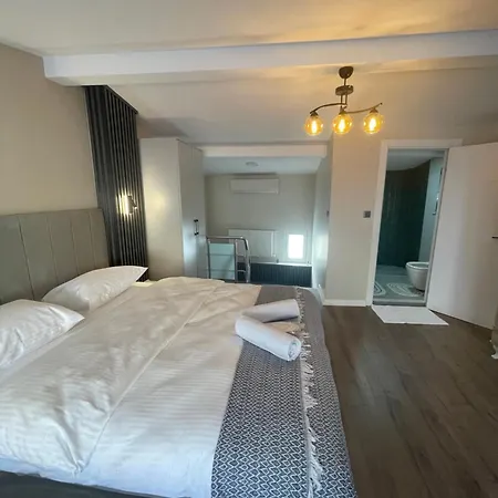 Golden Arrow Deluex Dublex * איסטמבול